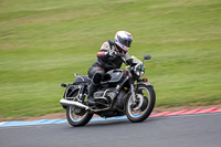 Vintage-motorcycle-club;eventdigitalimages;mallory-park;mallory-park-trackday-photographs;no-limits-trackdays;peter-wileman-photography;trackday-digital-images;trackday-photos;vmcc-festival-1000-bikes-photographs